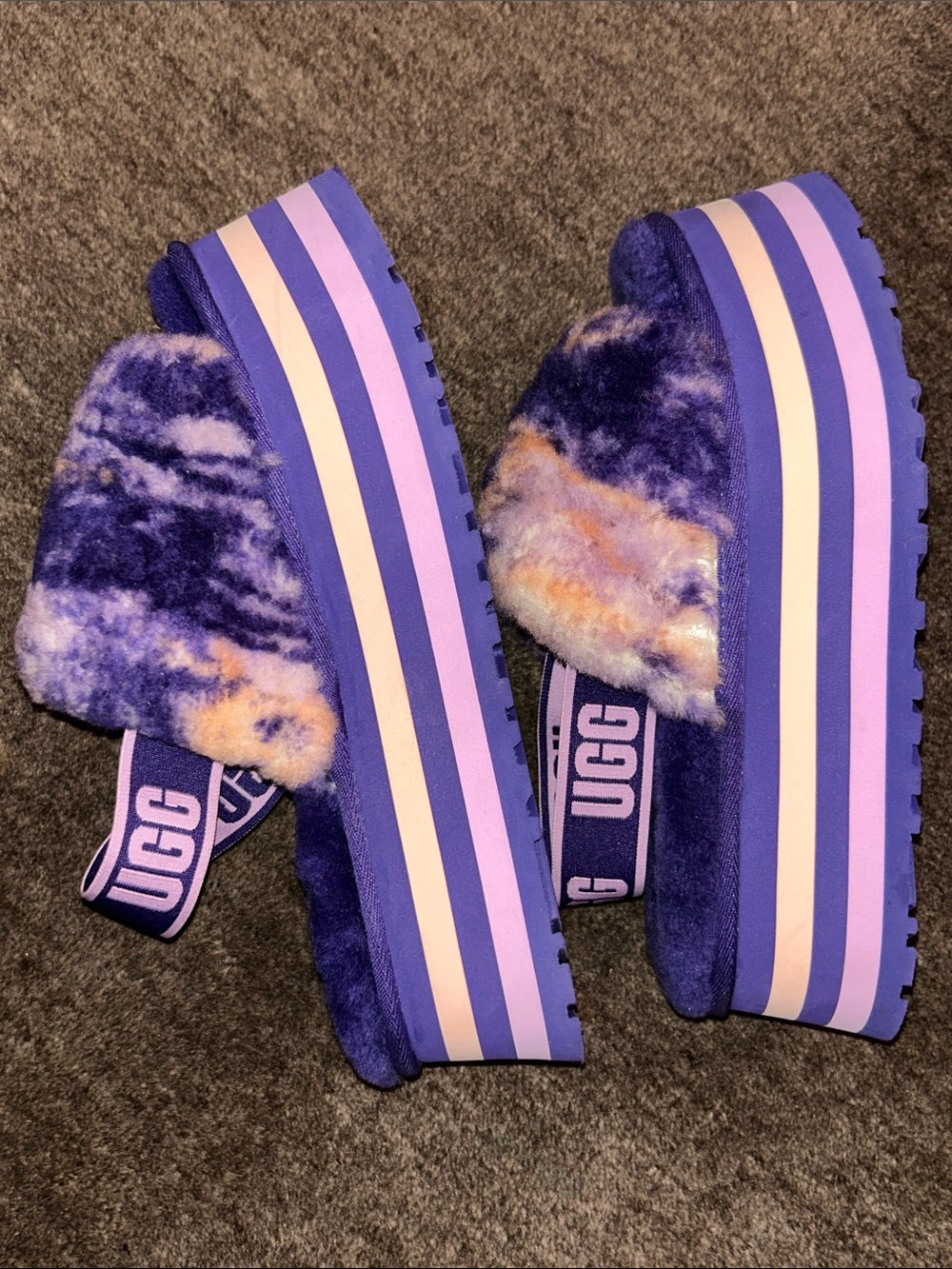 UGG Women’s Purple Tie-Dye Fluff Platform Slide with Cream Accents - Picture 6 of 8